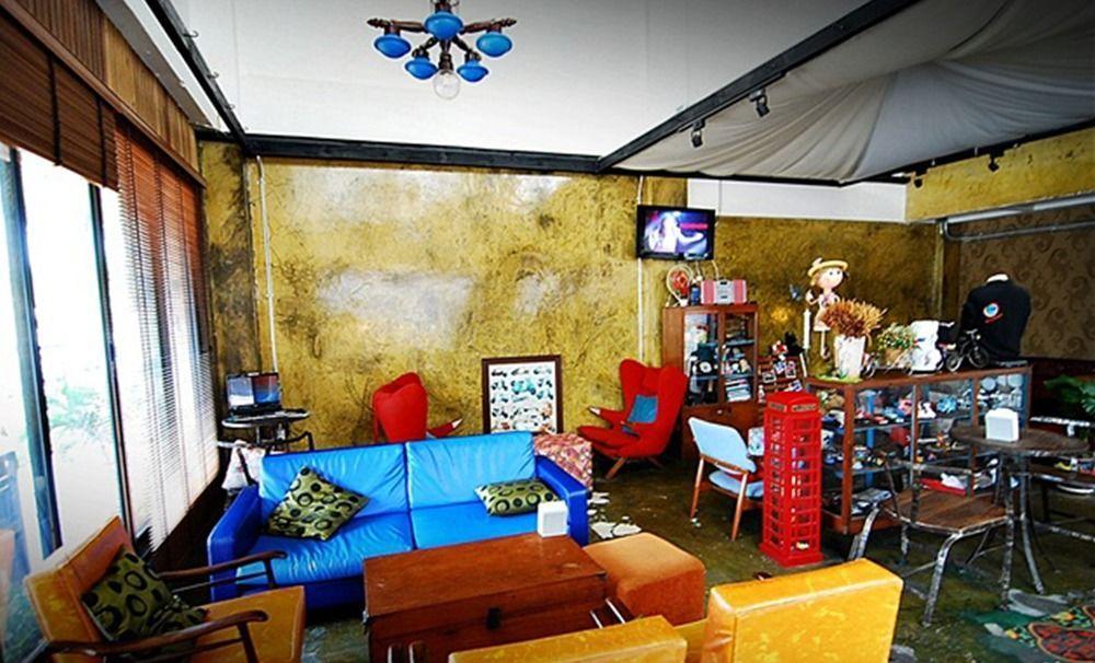 Hip Inn Coffee Phitsanulok Buitenkant foto